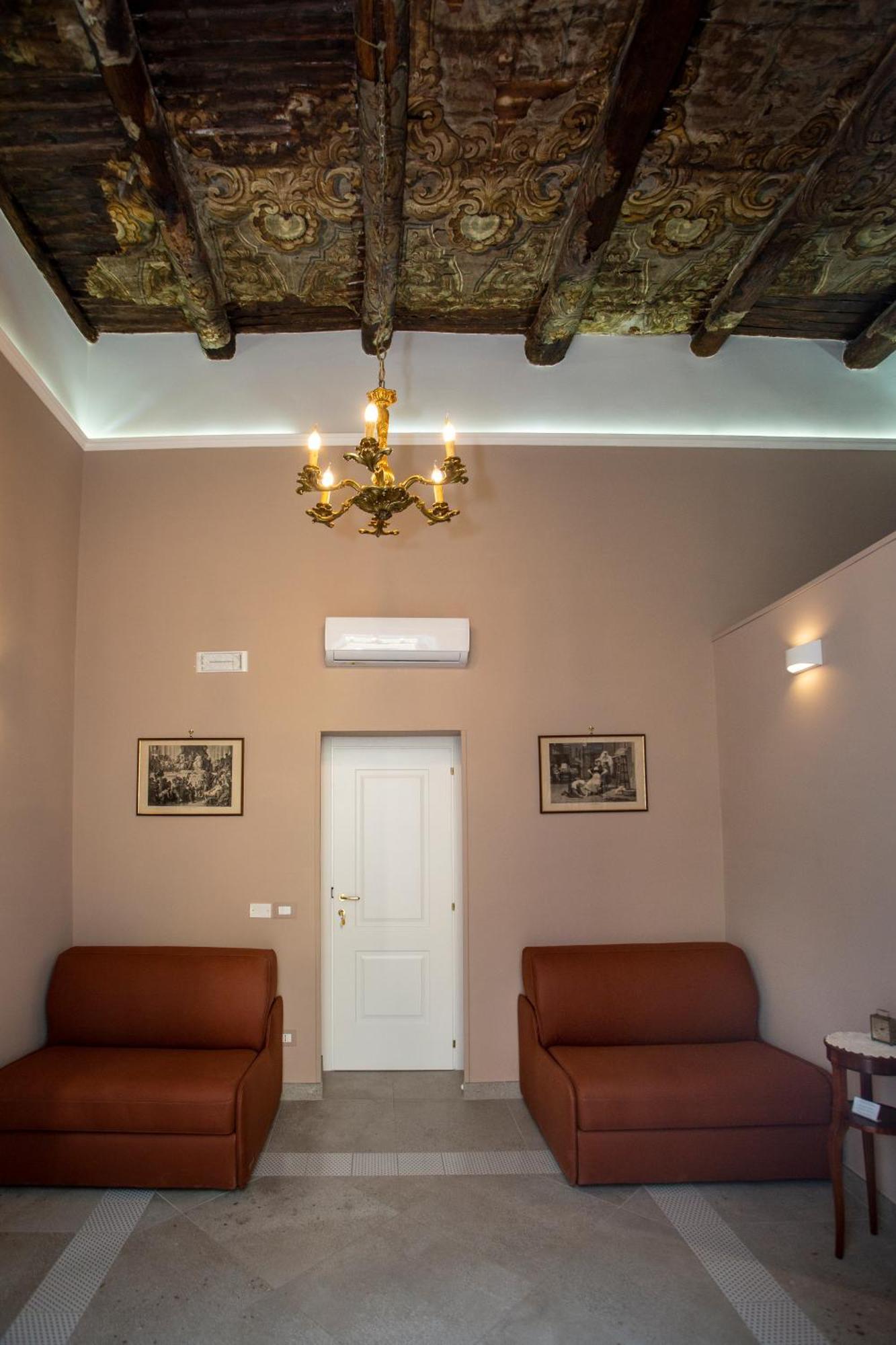 Xenia Neapolis Hotel Exterior photo