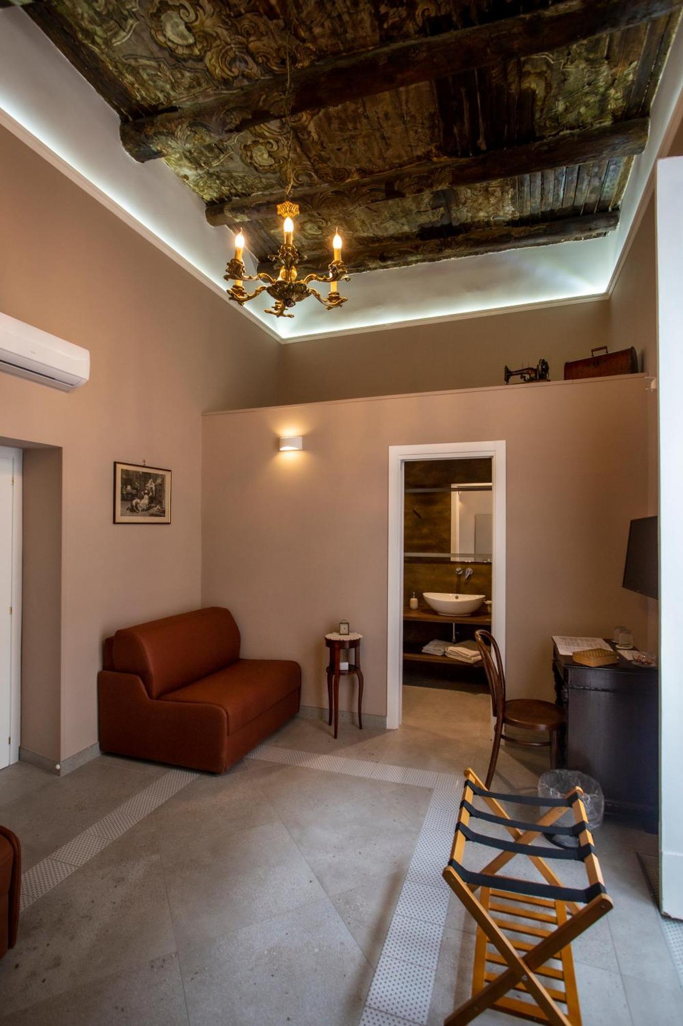 Xenia Neapolis Hotel Exterior photo